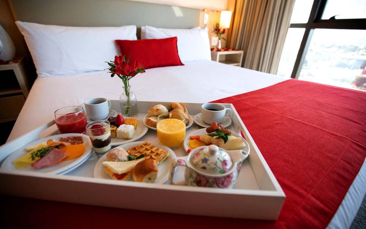 卡利南喝普鲁斯尊贵酒店 巴西利亚 外观 照片 Room service